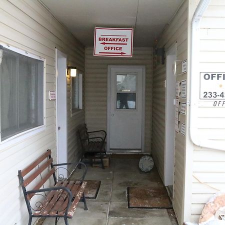 Wakaw Lodge Motel エクステリア 写真