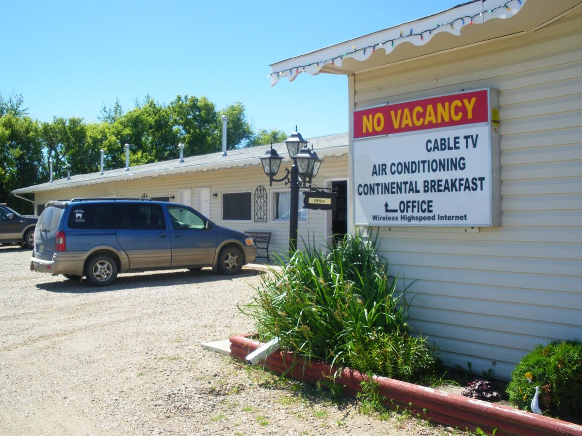 Wakaw Lodge Motel エクステリア 写真