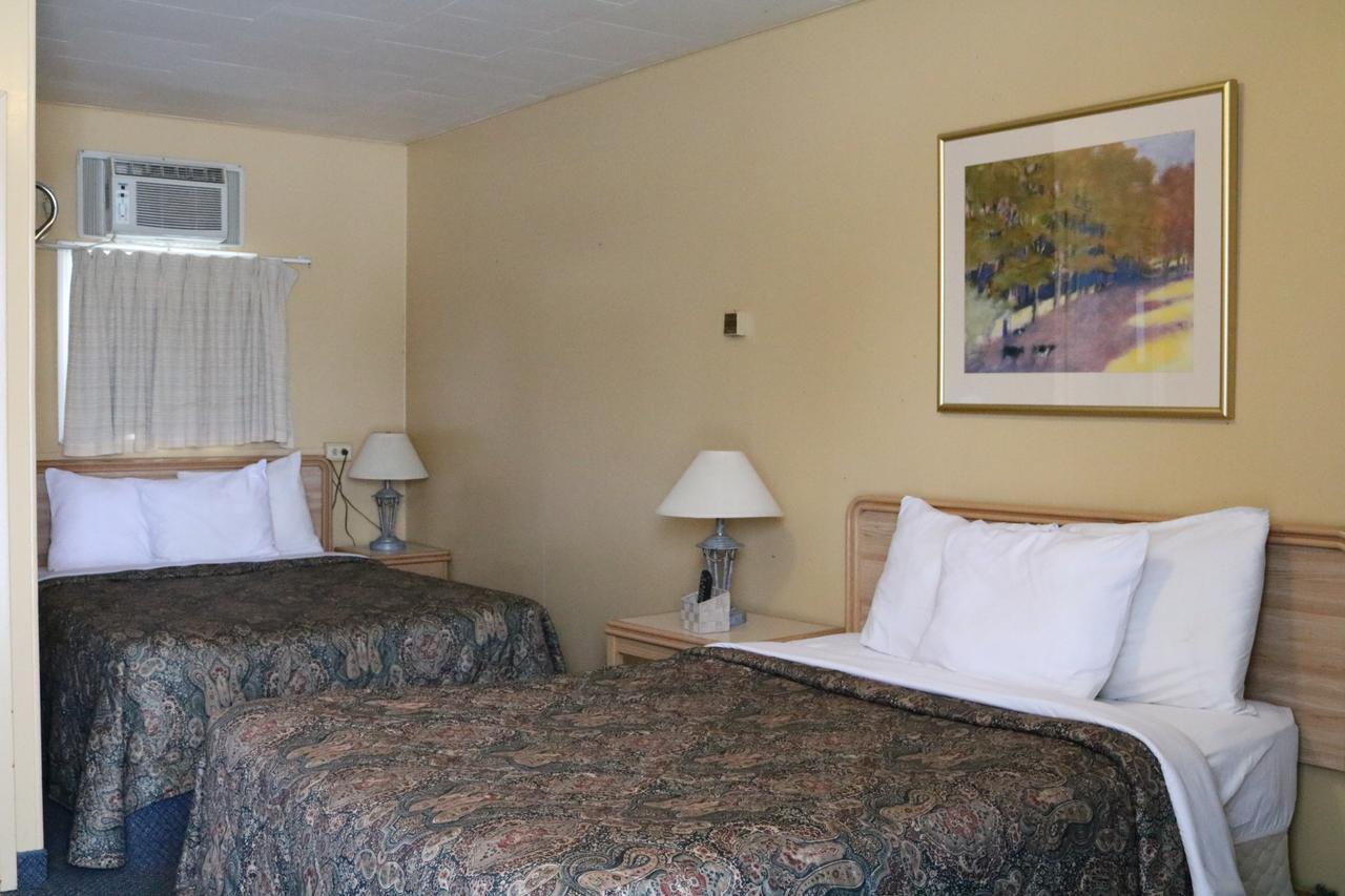 Wakaw Lodge Motel エクステリア 写真