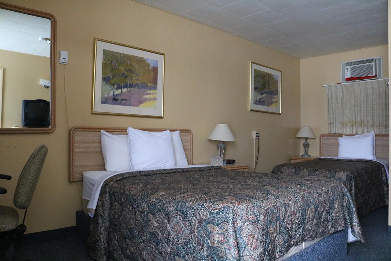 Wakaw Lodge Motel エクステリア 写真